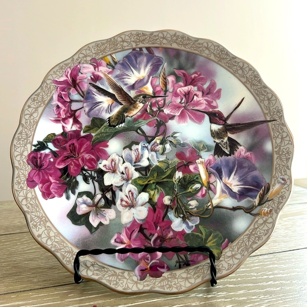Hummingbird floral decorative plate